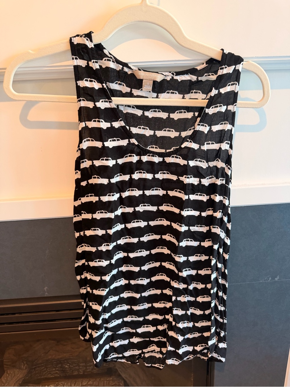 Banana Republic Factory Black White Car-Print Tank Top